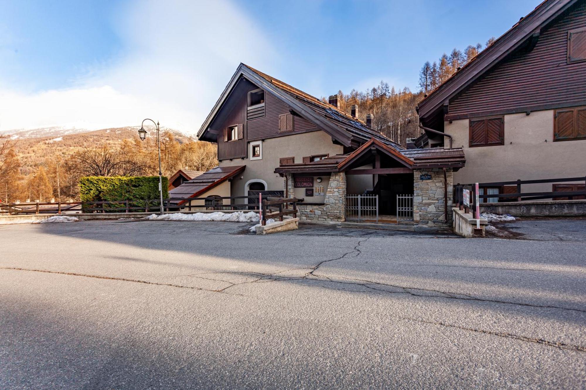 Casa Leonida Lägenhet Bardonecchia Exteriör bild